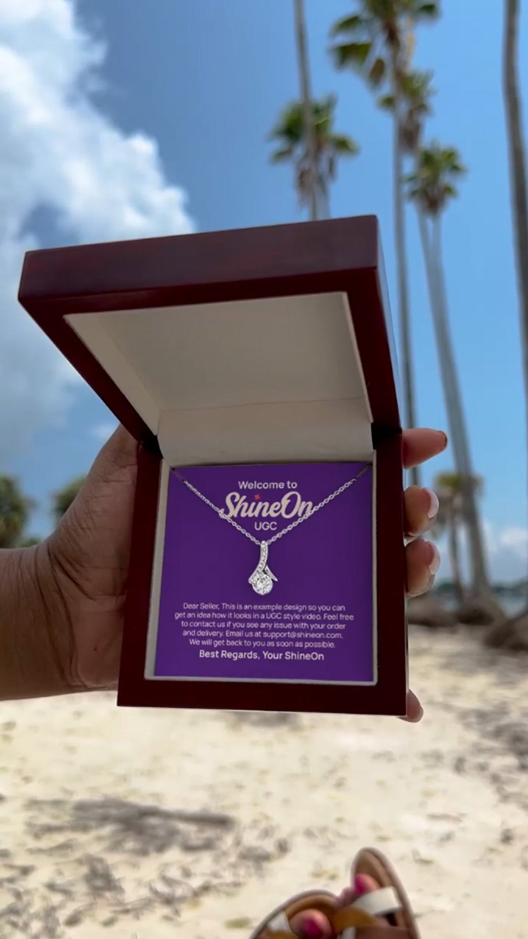 Alluring Beauty Necklace White Gold With Box - Beach - UGC 5