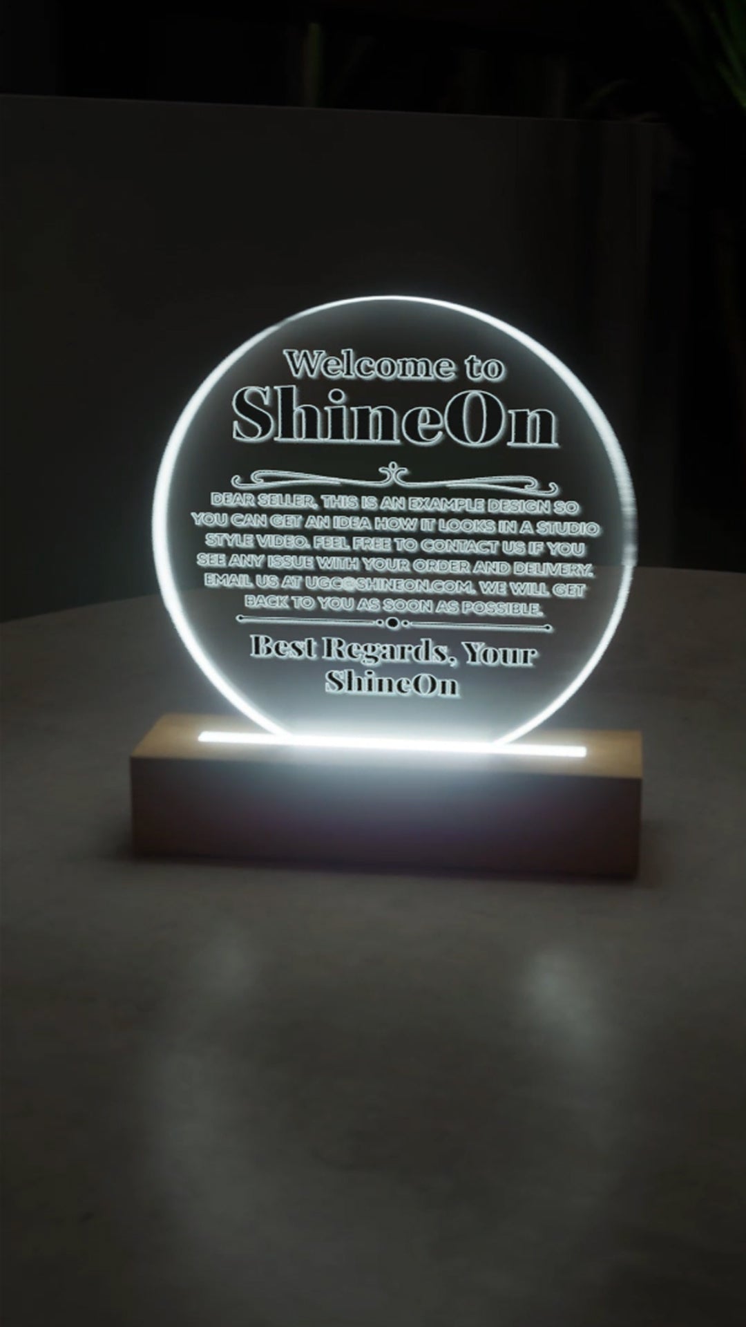 Acrylic Circle Plaque Colored Print Studio Quality With Wooden Base LED RGB - Indoor Scene - 3D